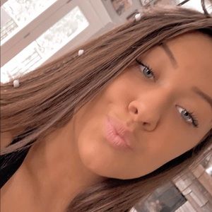 Meet your Posher, Emma